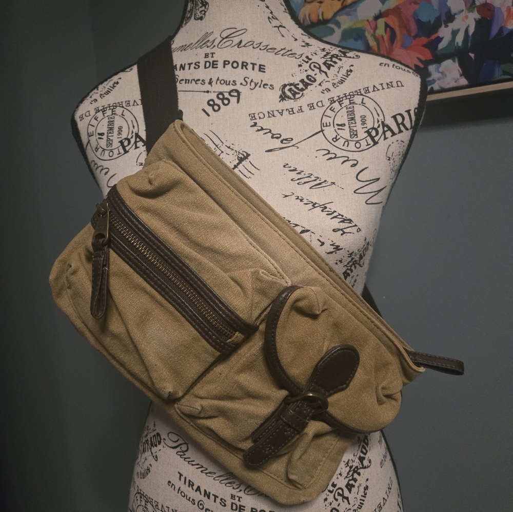 Matt & Nat Vegan Brown Canvas Fanny Pack